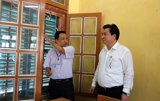 Thứ trưởng Nguyễn Hữu Độ kiểm tra công tác chuẩn bị thi THPT quốc gia tại điểm thi trường THPT Thảo Nguyên huyện Mộc Châu,tỉnh Sơn La