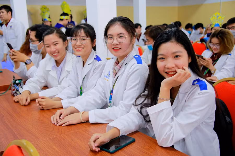 Sinh viên quốc tế tại lễ ra mắt CLB