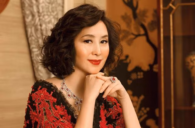 nu ty phu giau bac nhat hong kong: bi hoa hau cuop chong van lam nen de che song bac - 5