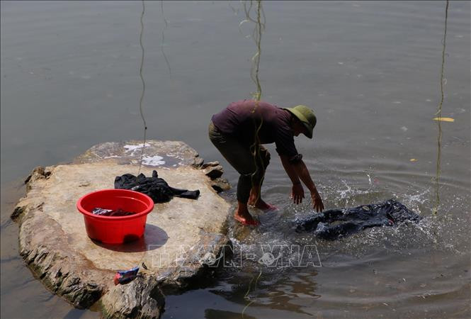 Lai Châu: Người dân lập chốt không cho xe chở rác vào bãi xử lý rác ảnh 2 Chú thích ảnh