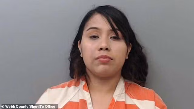 Cô gái đánh chồng vì... không được khen xinh