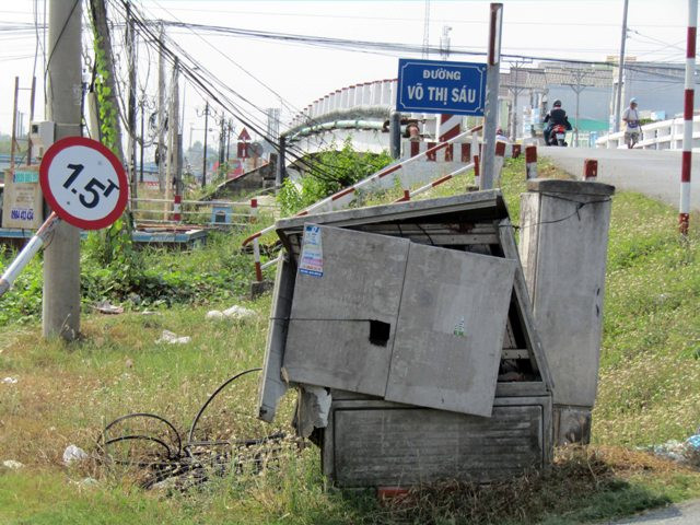 Công trình công cộng bị bỏ hoang (ảnh chụp ngày 4/4)