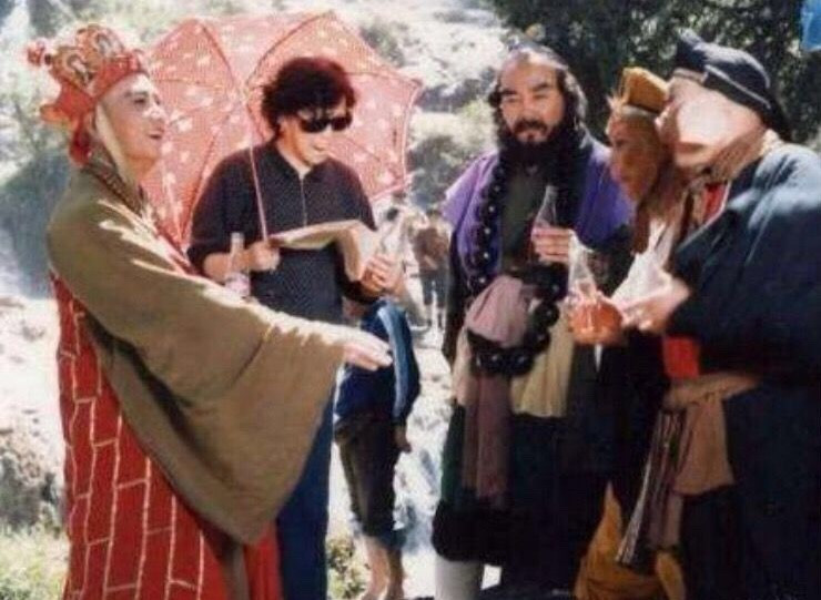 Loạt ảnh hậu trường hiếm có khó tìm của bộ sậu Tây Du Ký phiên bản 1986 bất ngờ lộ diện - Ảnh 4. Loạt ảnh hậu trường hiếm có khó tìm của bộ sậu Tây Du Ký phiên bản 1986 bất ngờ lộ diện - Ảnh 4.