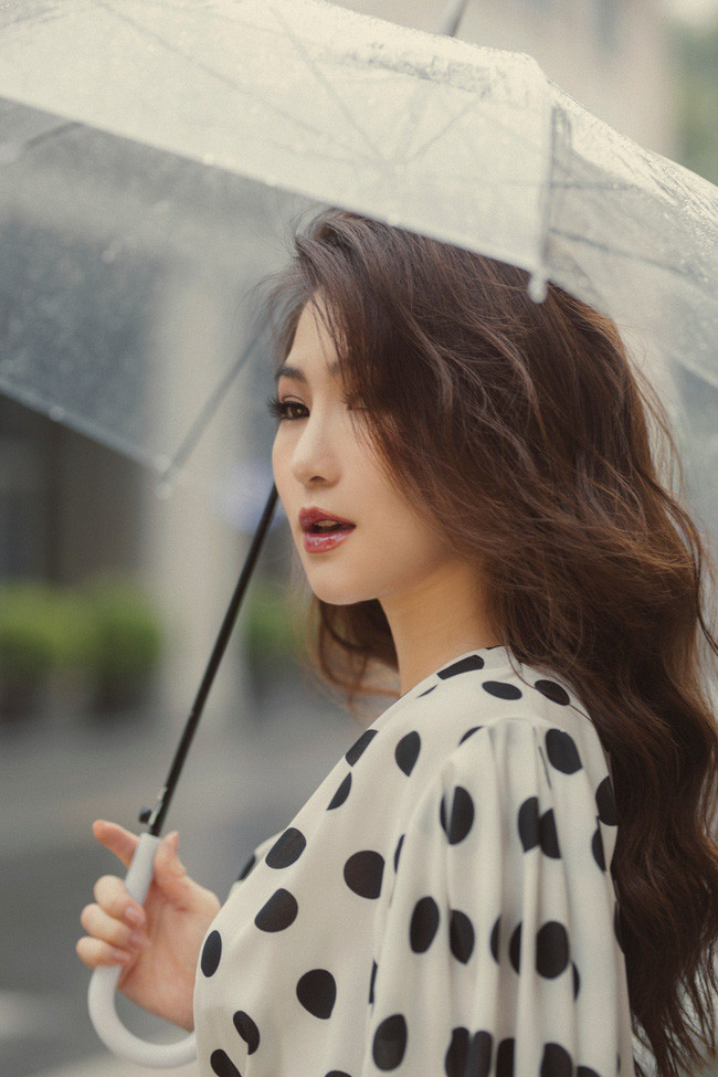 Quý cô tuổi Hợi - Hương Tràm: Làm gì có đàn ông nào chịu yêu người như tôi! - Ảnh 6. Quý cô tuổi Hợi - Hương Tràm: Làm gì có đàn ông nào chịu yêu người như tôi! - Ảnh 6.