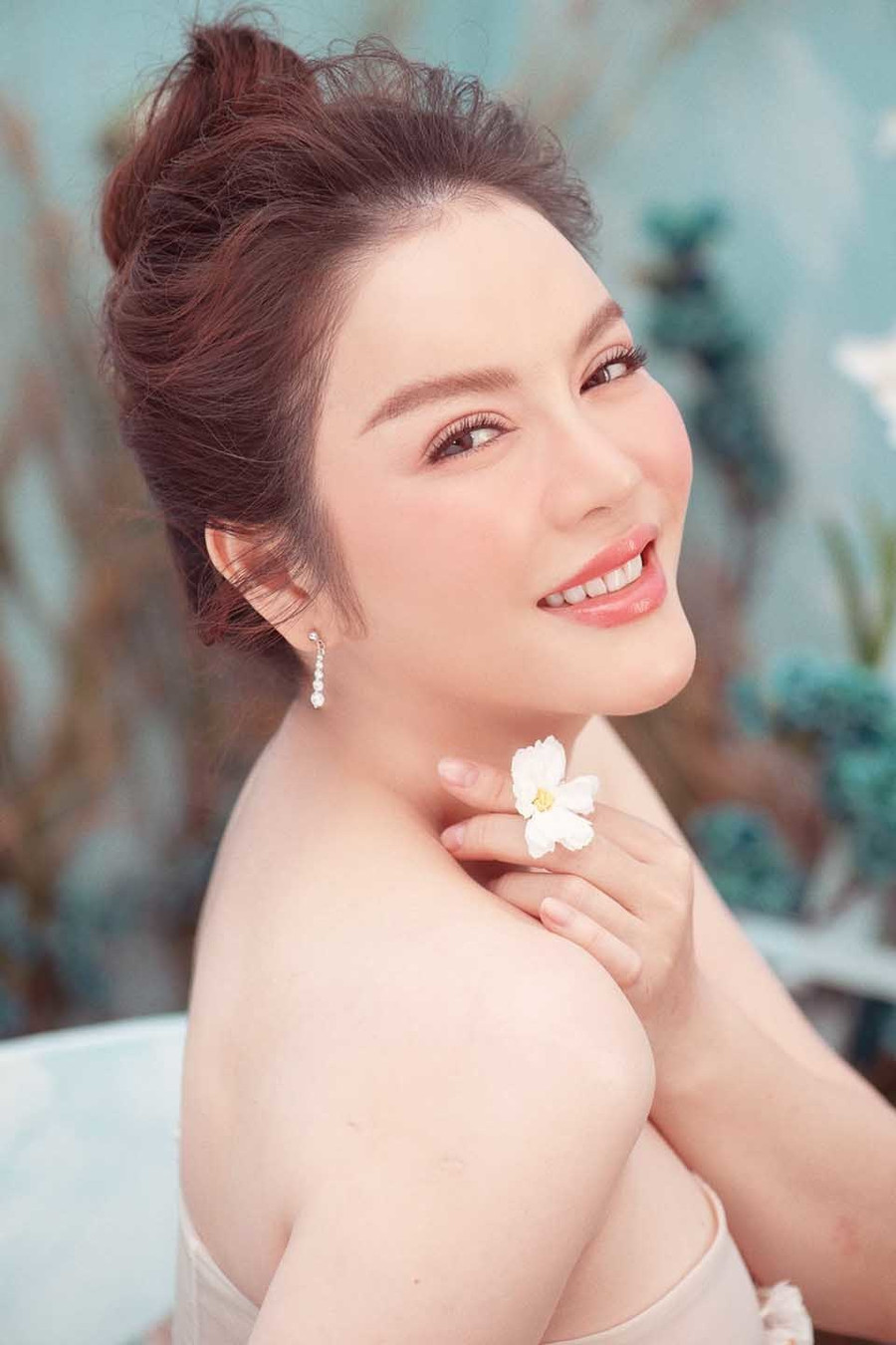 Lý Nhã Kỳ bất ngờ tiết lộ gia thế bạn trai sắp cưới, giấu kín 9 năm ảnh 3 Lý Nhã Kỳ bất ngờ tiết lộ gia thế bạn trai sắp cưới, giấu kín 9 năm