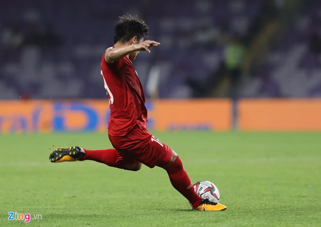 Khoảnh khắc khó quên của Quang Hải ở VCK Asian Cup 2019. Ảnh: Minh Chiến.