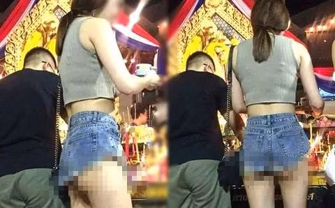 Đi lễ chùa đầu năm, cô gái gây bức xúc với cách ăn mặc phản cảm