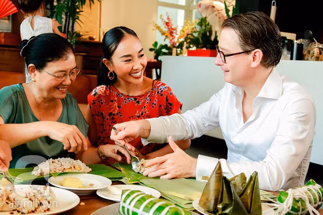 Đoan Trang kể chuyện Tết Ta – Tết Tây và bữa ăn nhà chồng không thể quên lần đầu về với tư cách dâu mới - Ảnh 7. Đoan Trang kể chuyện Tết Ta – Tết Tây và bữa ăn nhà chồng không thể quên lần đầu về với tư cách dâu mới - Ảnh 7.