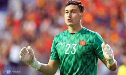 Đặng Văn Lâm là trụ cột của tuyển Việt Nam vô địch AFF Cup 2018 và vào tứ kết Asian Cup 2019. Ảnh: Anh Khoa.