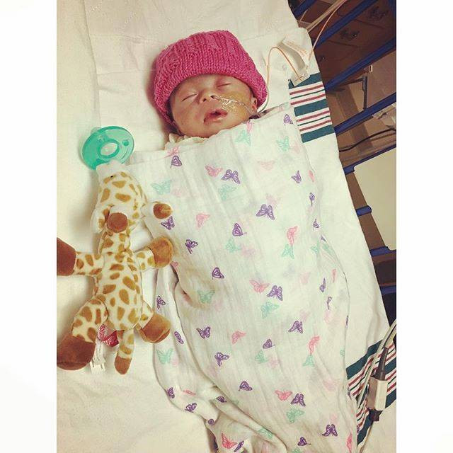 Khoảnh khắc con gái 4 tháng tuổi ngừng thở, người mẹ này đã nhận ra một điều khiến bản thân mãi không thể quên được - Ảnh 2.