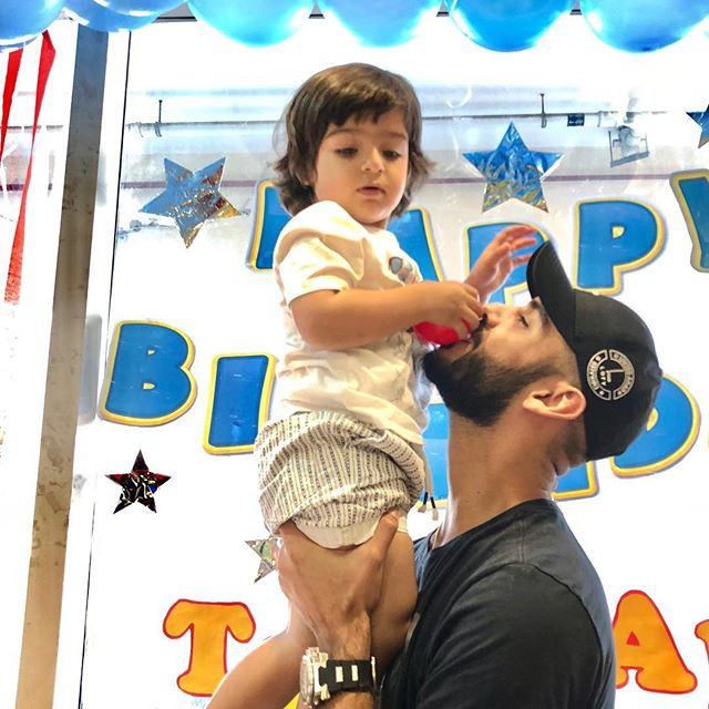 Chàng trai từng bị trục xuất vì quá đẹp trai: Cuộc sống lên tiên, 5 năm sau khiến người ta sững sờ vì vẻ ngoài - Ảnh 13. Chàng trai từng bị trục xuất vì quá đẹp trai: Cuộc sống lên tiên, 5 năm sau khiến người ta sững sờ vì vẻ ngoài - Ảnh 13.