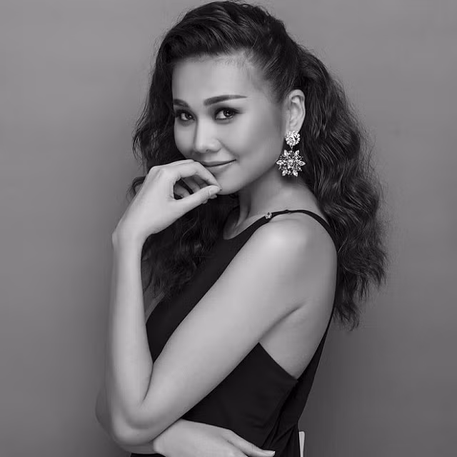 Thanh Hằng hiện tại là 1 cô nàng độc thân vui vẻ được nhiều người ngưỡng mộ.