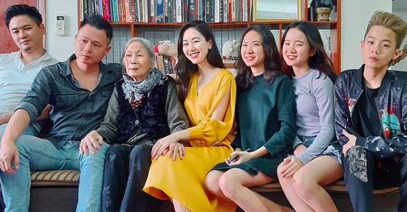 Update nhanh dàn hot girl Việt làm những gì trong ngày đầu năm mới - Ảnh 10. Update nhanh dàn hot girl Việt làm những gì trong ngày đầu năm mới - Ảnh 10.