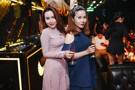 “Phát sốt” 5 cặp anh chị em ruột toàn trai tài, gái sắc nổi tiếng showbiz Việt ảnh 5 Lưu Hương Giang và Lưu Thiên Hương đều thành công trên con đường mình chọn.