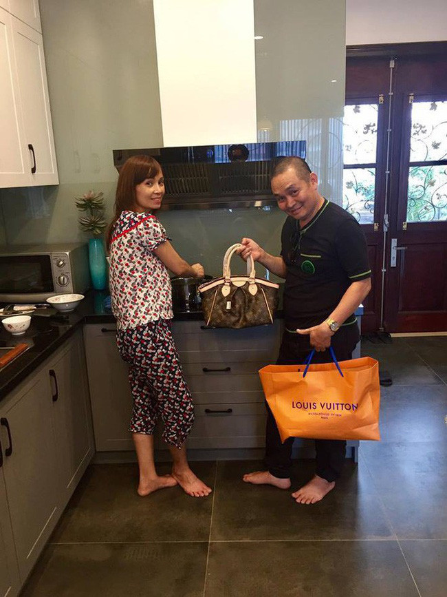 Cận cảnh căn nhà khang trang, sang trọng của vợ chồng danh hài Xuân Hinh - Ảnh 7. Cận cảnh căn nhà khang trang, sang trọng của vợ chồng danh hài Xuân Hinh - Ảnh 7.