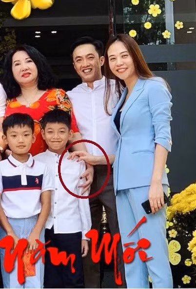 Hãy nhìn hành động của Đàm Thu Trang với Subeo trong bức ảnh đoàn tụ cùng đại gia đình nhà Cường Đô La - Ảnh 2.