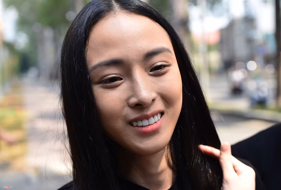 Nhan sac hoa hau Phuong Nga sau hon 4 nam vuong to tung hinh anh 10