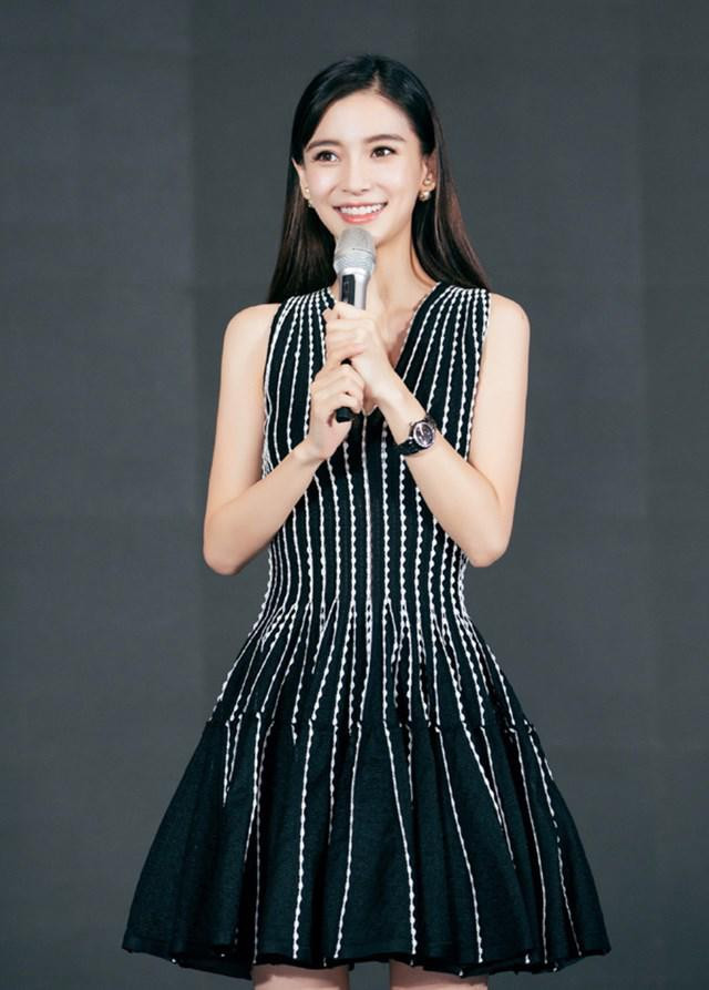 Chịu đủ thị phi tình ái, 2 mỹ nhân này vẫn xinh đẹp bền vững hết phần thiên hạ ảnh 6 Chịu đủ thị phi tình ái, 2 mỹ nhân này vẫn xinh đẹp bền vững hết phần thiên hạ ảnh 6