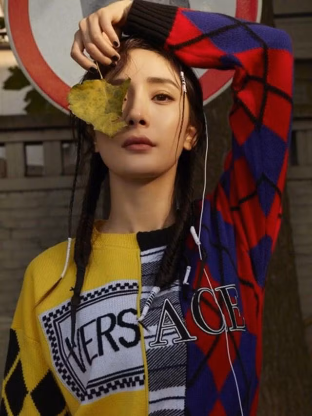 Chịu đủ thị phi tình ái, 2 mỹ nhân này vẫn xinh đẹp bền vững hết phần thiên hạ ảnh 9