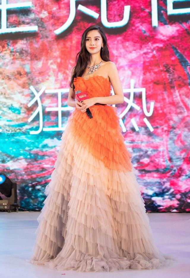 Chịu đủ thị phi tình ái, 2 mỹ nhân này vẫn xinh đẹp bền vững hết phần thiên hạ ảnh 2 Chịu đủ thị phi tình ái, 2 mỹ nhân này vẫn xinh đẹp bền vững hết phần thiên hạ ảnh 2