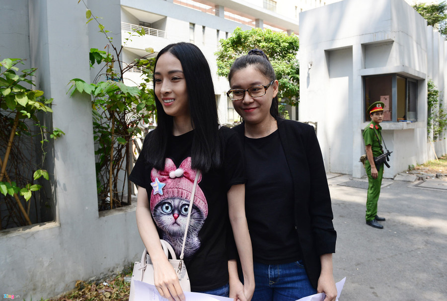 Nhan sắc hoa hậu Phương Nga sau hơn 4 năm vướng tố tụng ảnh 2 Nhan sac hoa hau Phuong Nga sau hon 4 nam vuong to tung hinh anh 3