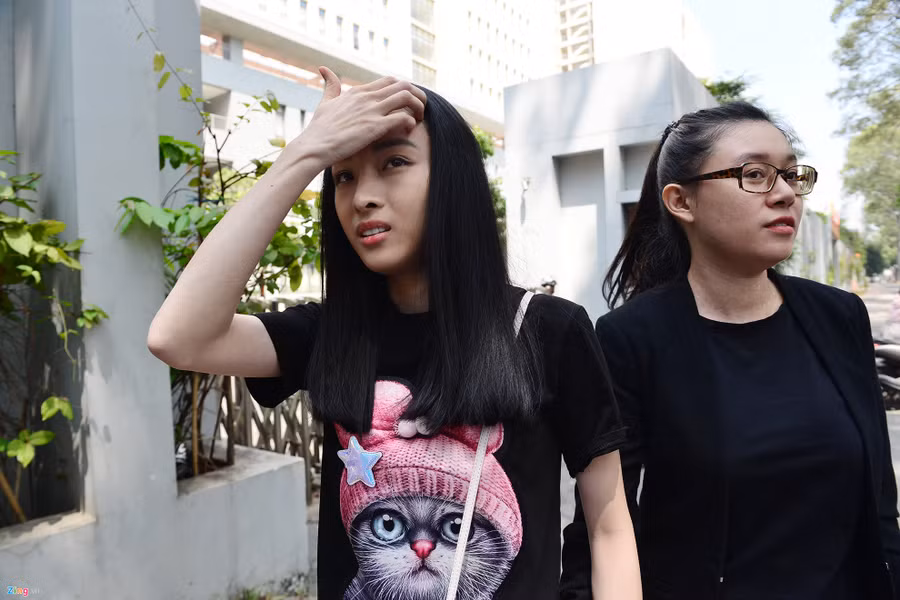 Nhan sac hoa hau Phuong Nga sau hon 4 nam vuong to tung hinh anh 7