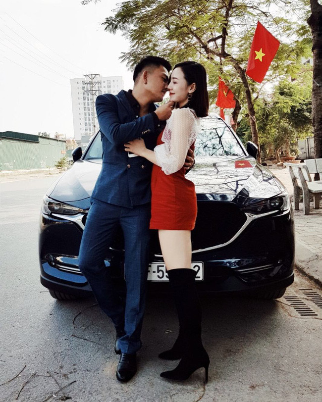 Update nhanh dàn hot girl Việt làm những gì trong ngày đầu năm mới - Ảnh 8. Update nhanh dàn hot girl Việt làm những gì trong ngày đầu năm mới - Ảnh 8.