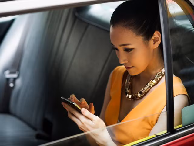 Theo công bố mới nhất của Wealth-X, Hong Kong chính thức trở thành nơi tập trung cao nhất số lượng người siêu giàu, vượt các thành phố lớn khác trên thế giới như New York City, Tokyo hay Paris.