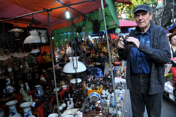 Năm Hợi, ngắm “heo vàng” ở chợ đồ cổ Hàng Lược ảnh 15