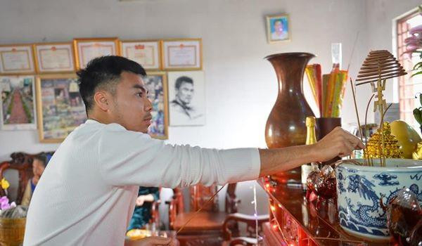 Một năm đại thắng sân cỏ, trở về nhà các tuyển thủ Việt Nam đón Tết đơn giản bất ngờ ảnh 13 mot nam dai thang san co, tro ve nha cac tuyen thu viet nam don tet don gian bat ngo - 13