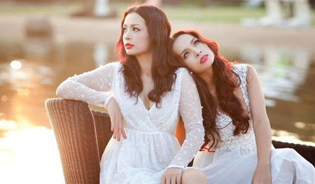 “Phát sốt” 5 cặp anh chị em ruột toàn trai tài, gái sắc nổi tiếng showbiz Việt ảnh 4 Hai chị em song sinh Thúy Hằng - Thúy Hạnh sở hữu nhan sắc
