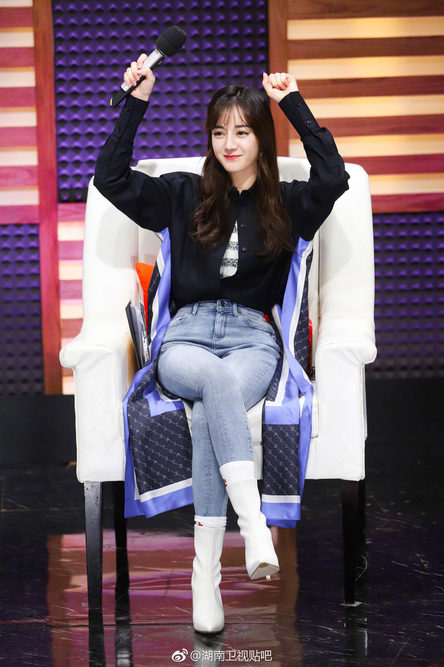 Mặc đồ hiệu đẹp hơn cả người mẫu, Địch Lệ Nhiệt Ba chứng tỏ nhan sắc và thần thái đỉnh cao không ai có thể phủ nhận - Ảnh 6.