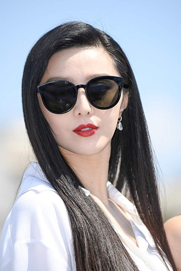 Hàng loạt tờ báo lớn của quốc tế đồng loạt đưa tin về sự trở lại của nữ hoàng Cbiz Phạm Băng Băng