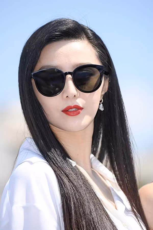 Hàng loạt tờ báo lớn của quốc tế đồng loạt đưa tin về sự trở lại của nữ hoàng Cbiz Phạm Băng Băng