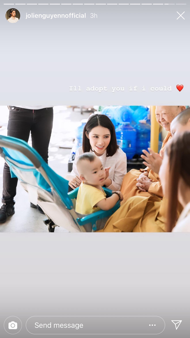 Rich kid Việt khoe nhà trang hoàng sang chảnh, hộp mứt vàng đón Tết hình ảnh 11  Rich kid Viet khoe nha trang hoang sang chanh, hop mut vang don Tet hinh anh 11
