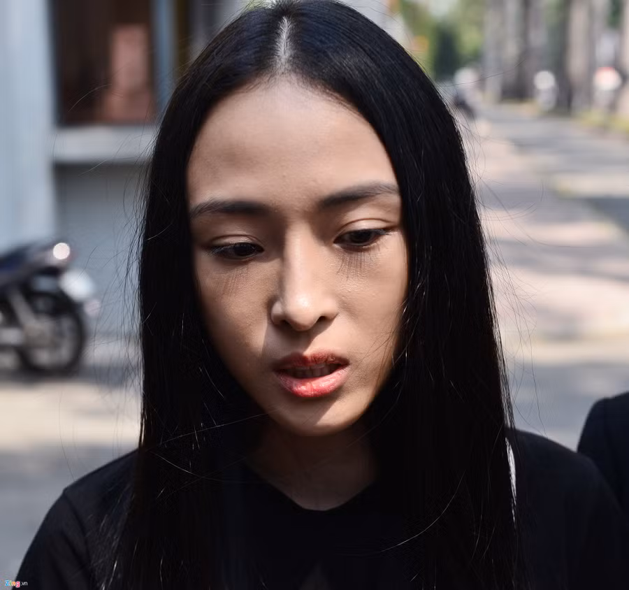 Nhan sac hoa hau Phuong Nga sau hon 4 nam vuong to tung hinh anh 5