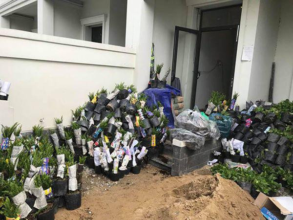 nhung my nhan tuoi hoi chung minh: tuoi hoi so giau sang, di xe tien ty, o nha trieu do - 7