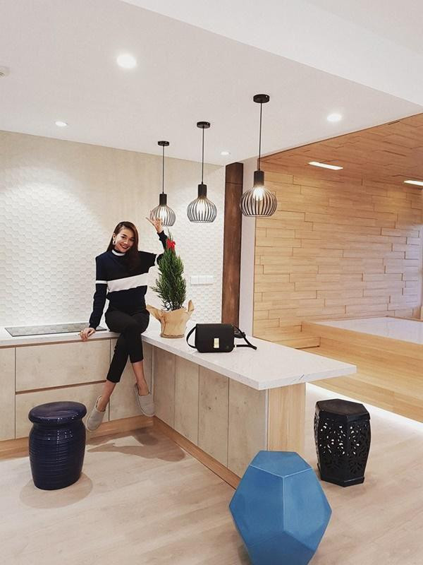 nhung my nhan tuoi hoi chung minh: tuoi hoi so giau sang, di xe tien ty, o nha trieu do - 3