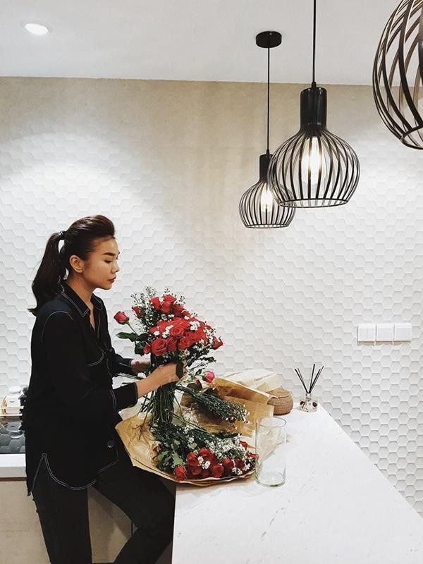 nhung my nhan tuoi hoi chung minh: tuoi hoi so giau sang, di xe tien ty, o nha trieu do - 1