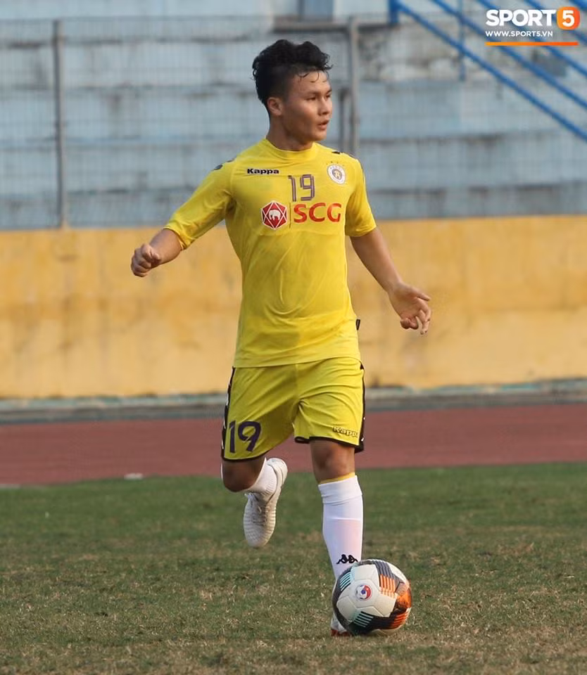 Giám đốc CLB Hà Nội: Có một CLB Tây Ban Nha đã hỏi mua Quang Hải - Ảnh 1. Giám đốc CLB Hà Nội: Có một CLB Tây Ban Nha đã hỏi mua Quang Hải - Ảnh 1.