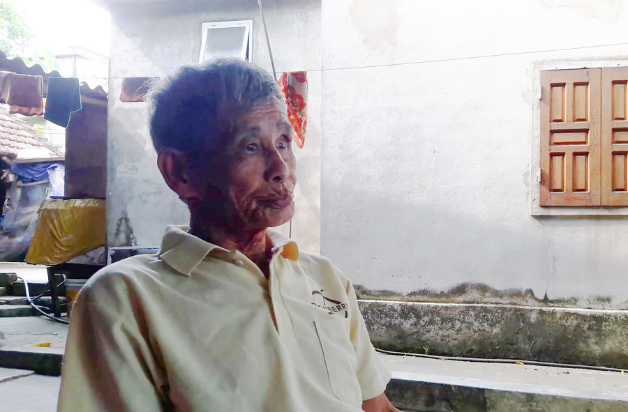 Ông Đậu Trọng Bình bày tỏ “nếu nhà trường thu sai thì phải trả lại tiền cho phụ huynh học sinh” Ông Đậu Trọng Bình bày tỏ “nếu nhà trường thu sai thì phải trả lại tiền cho phụ huynh học sinh”