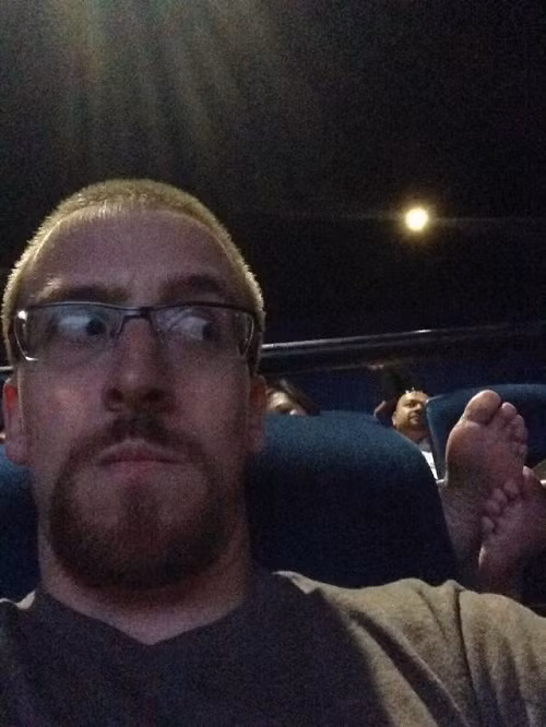 Ám ảnh kinh hoàng trong rạp chiếu phim.