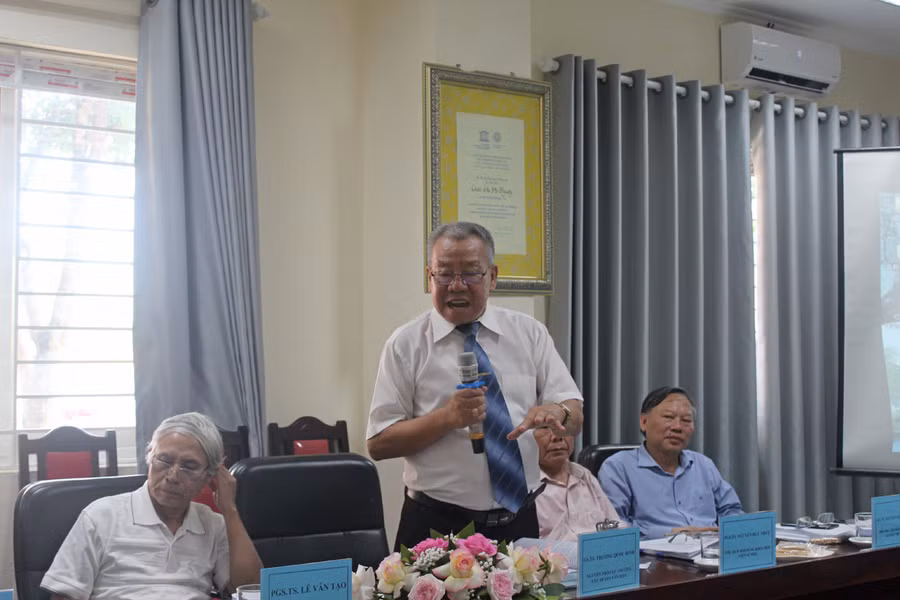 GS.TS Trương Quốc Bình - nguyên Phó Cục trưởng Cục di sản văn hóa. Ảnh: LT.