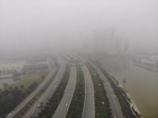 Chất lượng không khí diễn biến xấu: Hà Nội “đứng đầu” - 2