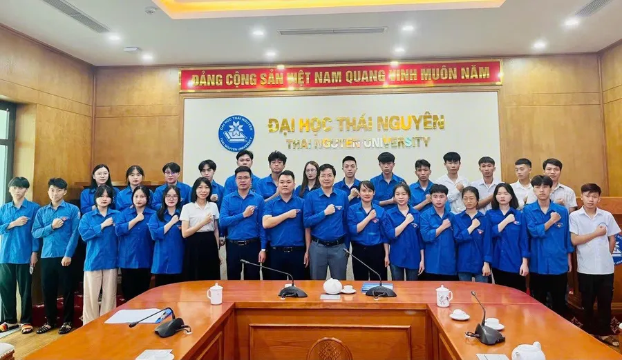 Đại học Thái Nguyên huy động 10 đội tình nguyện tiếp sức mùa thi năm 2024.