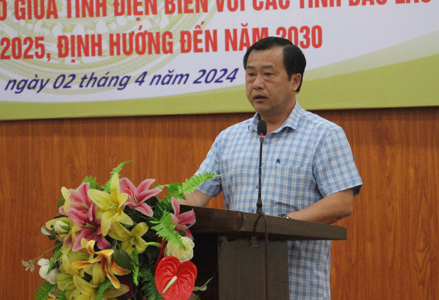 Ông Vừ A Bằng phát biểu chỉ đạo tại Lễ khai giảng.