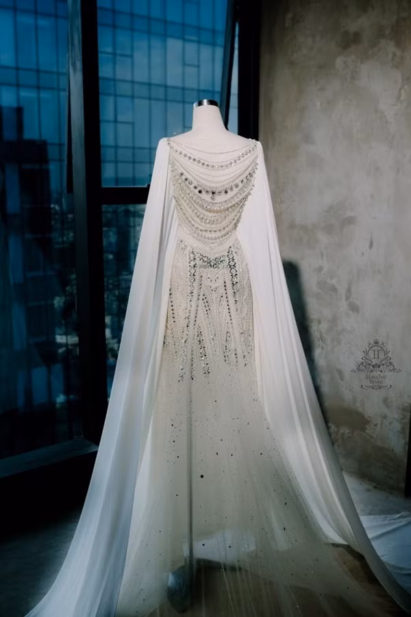 Ghen tị với những thiết kế váy cưới lộng lẫy như cổ tích của loạt sao việt