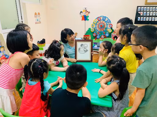 Mỗi cấp học có phương thức truyền tải phù hợp để giáo dục đạo đức, lối sống cho học sinh.