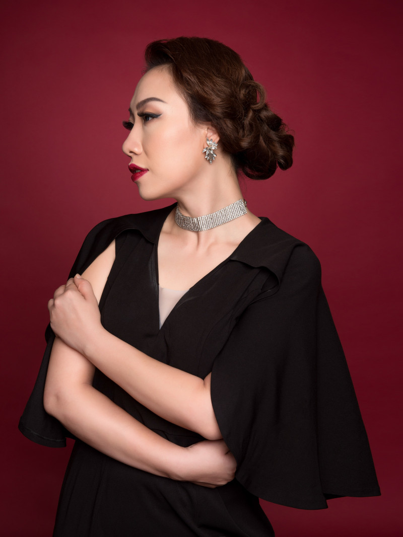 Hiền Anh sẽ trích doanh thu của đêm diễn để ủng hộ đồng bào miền Trung lũ lụt và trẻ nhỏ vùng cao khó khăn