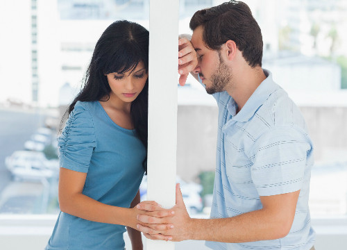 cuoi-6-tuan-van-chua-duoc-dong-phong